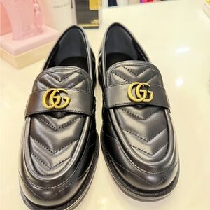 Gucci Black Leather Loafers with Gold Accent Double G women